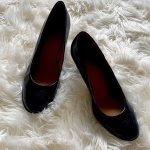 Jaclyn Smith Patton leather heels size 7 1/2 wide.